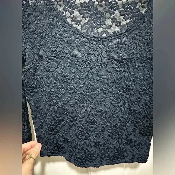 Abercrombie and Fitch Navy Lace Cropped Sweetheart Long-sleeve Blouse Size S - Picture 3 of 5